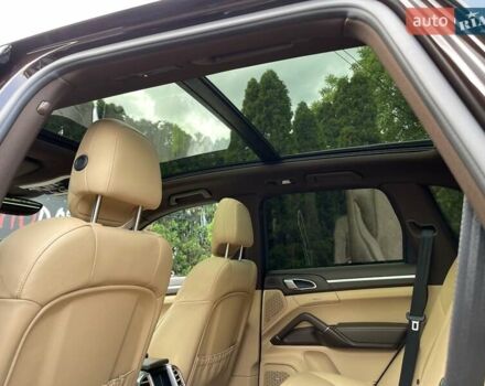 Коричневий Порше Cayenne, об'ємом двигуна 4.13 л та пробігом 58 тис. км за 59999 $, фото 26 на Automoto.ua