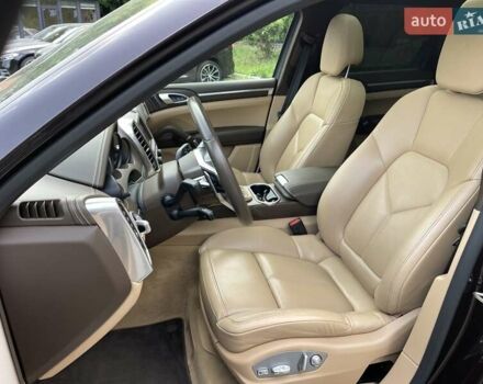 Коричневий Порше Cayenne, об'ємом двигуна 4.13 л та пробігом 58 тис. км за 59999 $, фото 20 на Automoto.ua