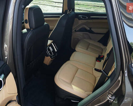 Порше Каен 2015 в Днепре (Днепропетровске) на Automoto.ua Коричневый Порше Каен, объемом двигателя 3.6 л и пробегом 112 тыс. км за 32000 $, фото 29 на Automoto.ua