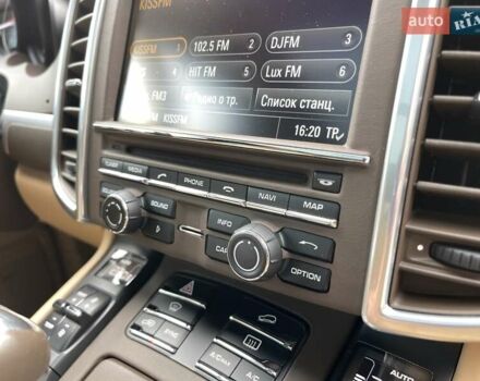 Коричневий Порше Cayenne, об'ємом двигуна 4.13 л та пробігом 58 тис. км за 59999 $, фото 30 на Automoto.ua