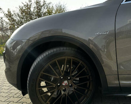 Коричневый Порше Каен, объемом двигателя 2.97 л и пробегом 141 тыс. км за 49900 $, фото 11 на Automoto.ua