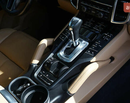 Порше Каен 2015 в Днепре (Днепропетровске) на Automoto.ua Коричневый Порше Каен, объемом двигателя 3.6 л и пробегом 112 тыс. км за 32000 $, фото 21 на Automoto.ua