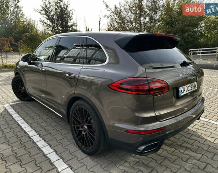 Коричневый Порше Каен, объемом двигателя 2.97 л и пробегом 141 тыс. км за 49900 $, фото 5 на Automoto.ua