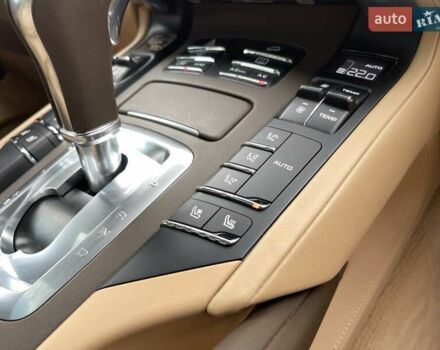 Коричневий Порше Cayenne, об'ємом двигуна 4.13 л та пробігом 58 тис. км за 59999 $, фото 33 на Automoto.ua