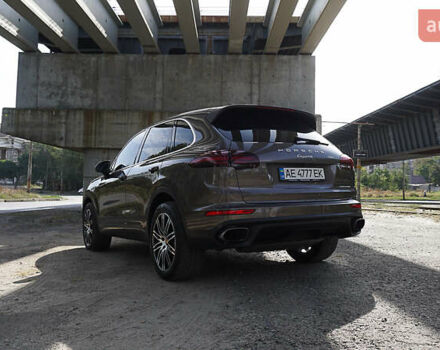 Порше Каен 2015 в Днепре (Днепропетровске) на Automoto.ua Коричневый Порше Каен, объемом двигателя 3.6 л и пробегом 112 тыс. км за 32000 $, фото 12 на Automoto.ua