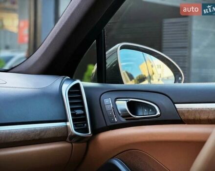 Коричневый Порше Каен, объемом двигателя 2.97 л и пробегом 175 тыс. км за 37999 $, фото 50 на Automoto.ua