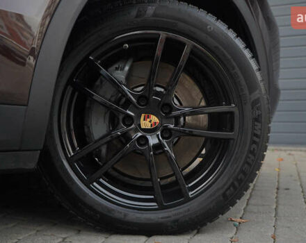 Коричневый Порше Каен, объемом двигателя 2.89 л и пробегом 121 тыс. км за 53000 $, фото 2 на Automoto.ua