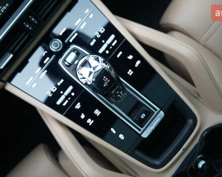 Коричневый Порше Каен, объемом двигателя 2.89 л и пробегом 121 тыс. км за 53000 $, фото 8 на Automoto.ua