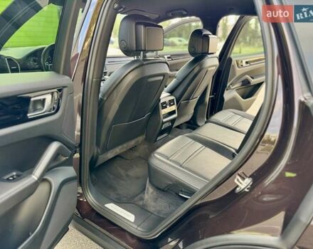 Коричневий Порше Cayenne, об'ємом двигуна 3 л та пробігом 93 тис. км за 47900 $, фото 40 на Automoto.ua