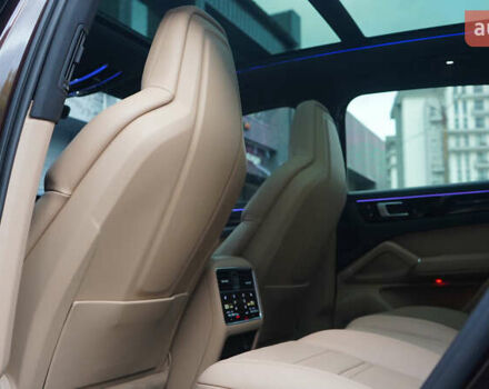 Коричневый Порше Каен, объемом двигателя 2.89 л и пробегом 121 тыс. км за 53000 $, фото 17 на Automoto.ua