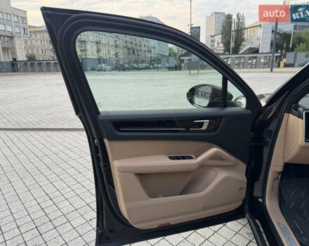 Коричневый Порше Каен, объемом двигателя 3 л и пробегом 99 тыс. км за 52900 $, фото 9 на Automoto.ua