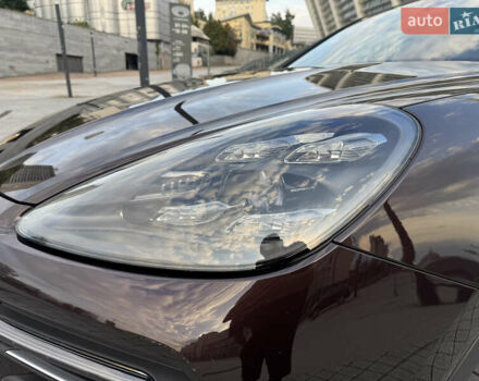 Коричневый Порше Каен, объемом двигателя 3 л и пробегом 99 тыс. км за 52900 $, фото 8 на Automoto.ua