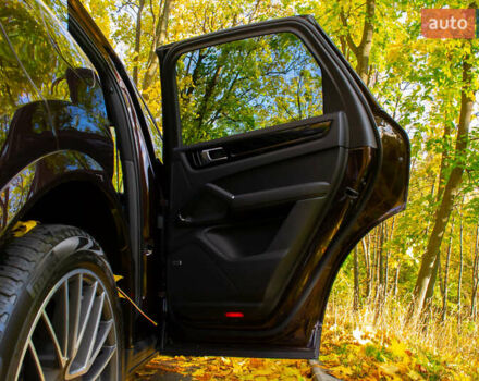 Коричневый Порше Каен, объемом двигателя 3 л и пробегом 112 тыс. км за 58900 $, фото 22 на Automoto.ua