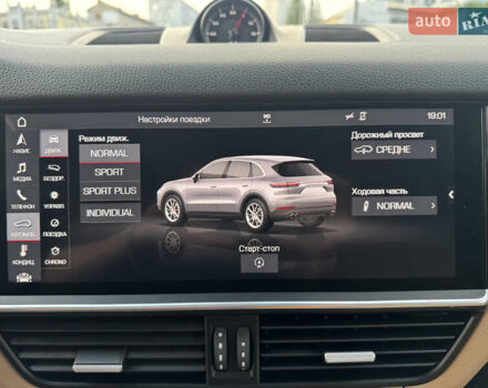 Коричневый Порше Каен, объемом двигателя 3 л и пробегом 99 тыс. км за 52900 $, фото 18 на Automoto.ua