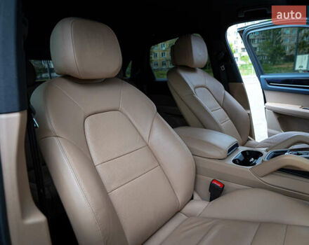 Коричневий Порше Cayenne, об'ємом двигуна 3 л та пробігом 73 тис. км за 55500 $, фото 28 на Automoto.ua