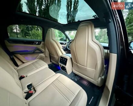 Коричневый Порше Каен, объемом двигателя 3 л и пробегом 43 тыс. км за 92950 $, фото 16 на Automoto.ua