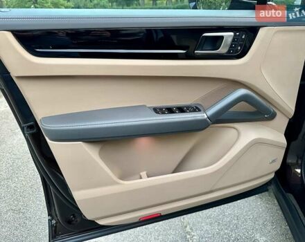 Коричневый Порше Каен, объемом двигателя 3 л и пробегом 43 тыс. км за 92950 $, фото 111 на Automoto.ua