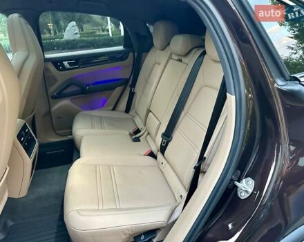 Коричневый Порше Каен, объемом двигателя 3 л и пробегом 43 тыс. км за 92950 $, фото 4 на Automoto.ua