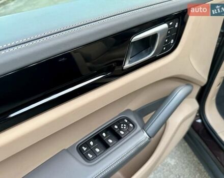 Коричневый Порше Каен, объемом двигателя 3 л и пробегом 43 тыс. км за 92950 $, фото 112 на Automoto.ua