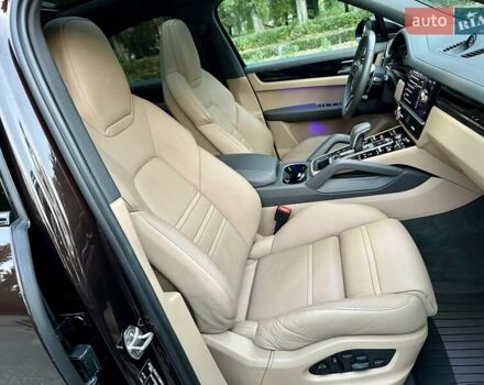 Коричневый Порше Каен, объемом двигателя 3 л и пробегом 43 тыс. км за 92950 $, фото 21 на Automoto.ua