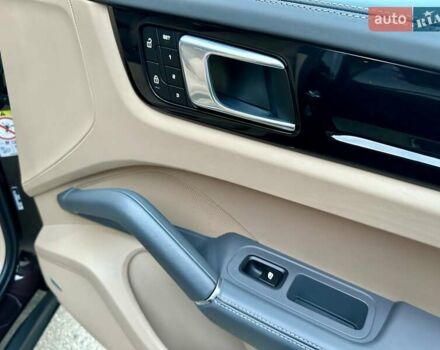 Коричневый Порше Каен, объемом двигателя 3 л и пробегом 43 тыс. км за 92950 $, фото 18 на Automoto.ua