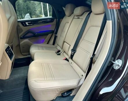 Коричневый Порше Каен, объемом двигателя 3 л и пробегом 43 тыс. км за 92950 $, фото 5 на Automoto.ua