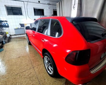 Красный Порше Каен, объемом двигателя 4.5 л и пробегом 174 тыс. км за 8400 $, фото 2 на Automoto.ua