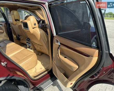 Красный Порше Каен, объемом двигателя 4.81 л и пробегом 117 тыс. км за 13500 $, фото 23 на Automoto.ua