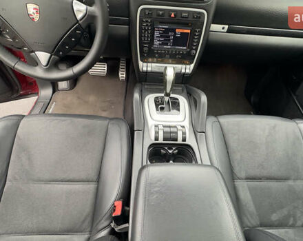 Червоний Порше Cayenne, об'ємом двигуна 4.81 л та пробігом 126 тис. км за 12222 $, фото 79 на Automoto.ua