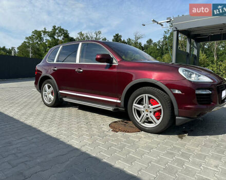 Красный Порше Каен, объемом двигателя 4.81 л и пробегом 117 тыс. км за 13500 $, фото 1 на Automoto.ua