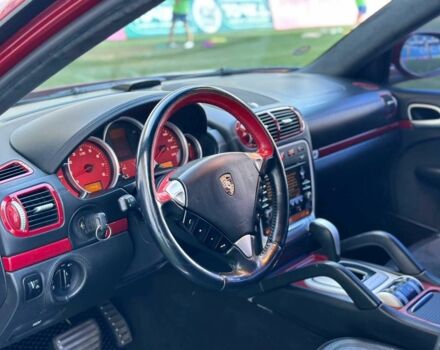 Красный Порше Каен, объемом двигателя 4.8 л и пробегом 225 тыс. км за 9900 $, фото 7 на Automoto.ua