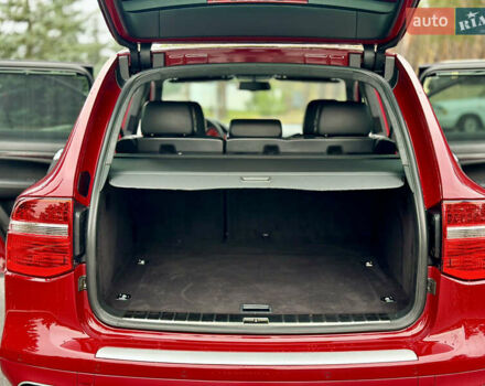 Червоний Порше Cayenne, об'ємом двигуна 4.81 л та пробігом 126 тис. км за 12222 $, фото 45 на Automoto.ua