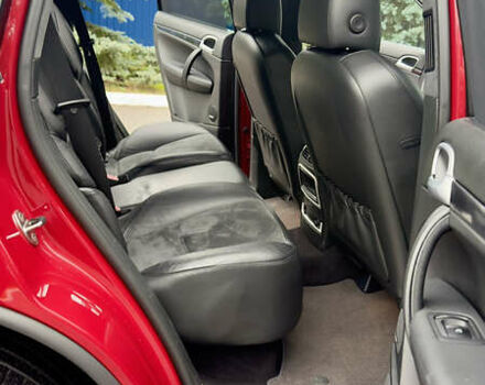 Червоний Порше Cayenne, об'ємом двигуна 4.81 л та пробігом 126 тис. км за 12222 $, фото 21 на Automoto.ua