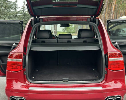 Червоний Порше Cayenne, об'ємом двигуна 4.81 л та пробігом 126 тис. км за 12222 $, фото 46 на Automoto.ua