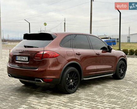 Красный Порше Каен, объемом двигателя 3 л и пробегом 278 тыс. км за 23500 $, фото 4 на Automoto.ua