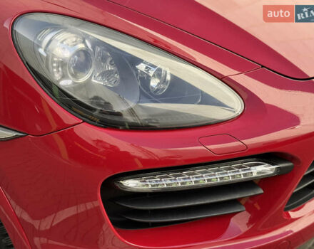 Красный Порше Каен, объемом двигателя 4.8 л и пробегом 123 тыс. км за 23900 $, фото 18 на Automoto.ua