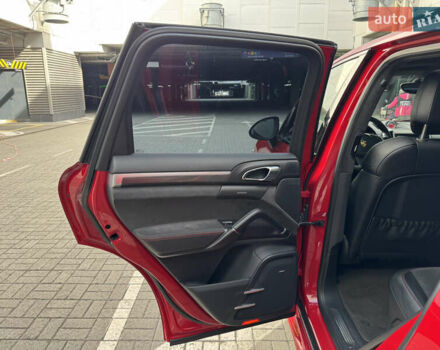 Красный Порше Каен, объемом двигателя 4.8 л и пробегом 123 тыс. км за 23900 $, фото 27 на Automoto.ua