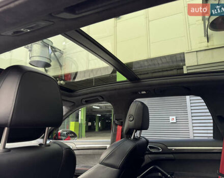 Красный Порше Каен, объемом двигателя 4.8 л и пробегом 123 тыс. км за 23900 $, фото 24 на Automoto.ua