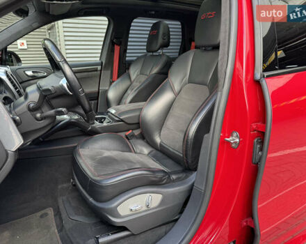 Красный Порше Каен, объемом двигателя 4.8 л и пробегом 123 тыс. км за 23900 $, фото 21 на Automoto.ua