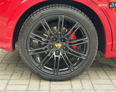 Красный Порше Каен, объемом двигателя 4.8 л и пробегом 123 тыс. км за 23900 $, фото 15 на Automoto.ua