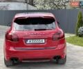 Красный Порше Каен, объемом двигателя 4.81 л и пробегом 169 тыс. км за 20000 $, фото 16 на Automoto.ua