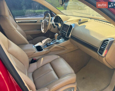 Красный Порше Каен, объемом двигателя 3.6 л и пробегом 152 тыс. км за 20500 $, фото 11 на Automoto.ua