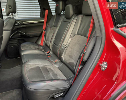 Красный Порше Каен, объемом двигателя 4.8 л и пробегом 123 тыс. км за 23900 $, фото 22 на Automoto.ua