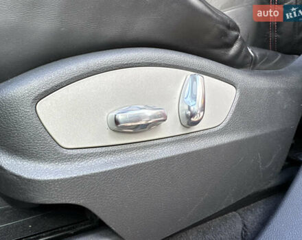 Красный Порше Каен, объемом двигателя 4.8 л и пробегом 123 тыс. км за 23900 $, фото 43 на Automoto.ua