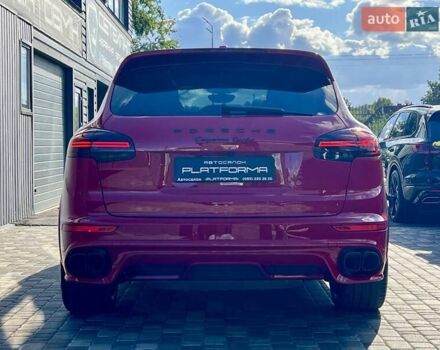 Порше Каен 2015 в Киеве на Automoto.ua Красный Порше Каен, объемом двигателя 4.81 л и пробегом 99 тыс. км за 31900 $, фото 8 на Automoto.ua