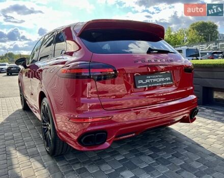 Порше Каен 2015 в Киеве на Automoto.ua Красный Порше Каен, объемом двигателя 4.81 л и пробегом 99 тыс. км за 31900 $, фото 7 на Automoto.ua