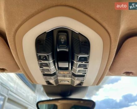 Порше Каен 2015 в Киеве на Automoto.ua Красный Порше Каен, объемом двигателя 4.81 л и пробегом 99 тыс. км за 31900 $, фото 75 на Automoto.ua