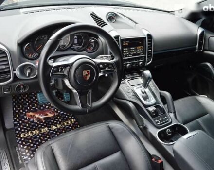 Порше Каен, объемом двигателя 3.6 л и пробегом 70 тыс. км за 38000 $, фото 25 на Automoto.ua