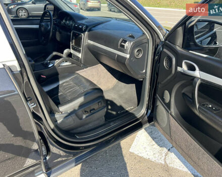 Порше Каен, объемом двигателя 4.5 л и пробегом 255 тыс. км за 8500 $, фото 3 на Automoto.ua