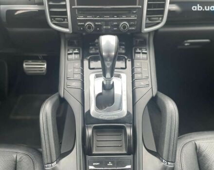 Порше Cayenne, об'ємом двигуна 0 л та пробігом 201 тис. км за 16499 $, фото 16 на Automoto.ua